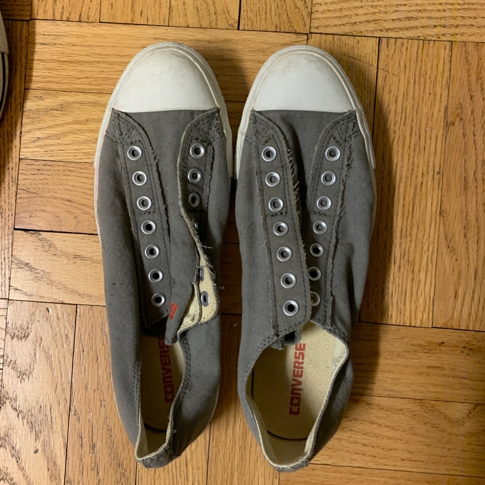 Chuck Taylor’s- low top converse sneakers